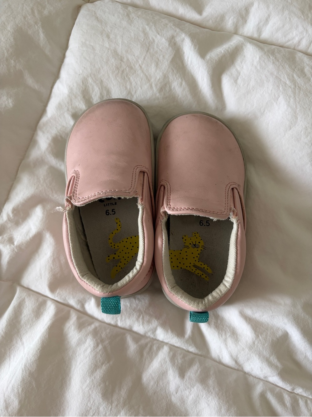 Ten-Little Slip-On Walker Shoes in Light Pink with Teal Pull Tab - Picture 2 of 4